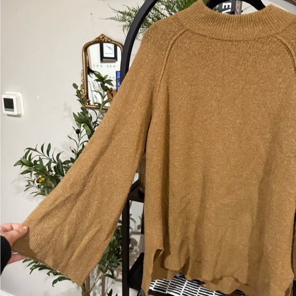 Calvin Klein Warm Brown Cowl Neck Sweater size large - Picture 4 of 9